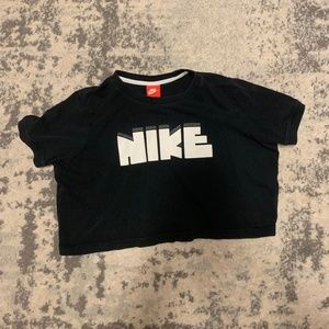 Nike Crop Top